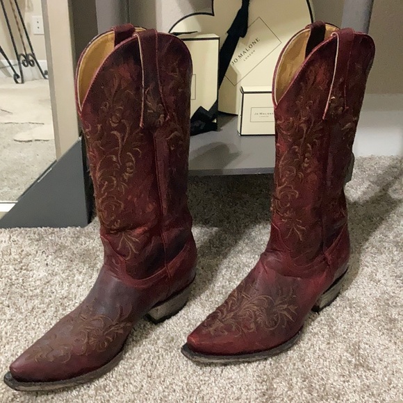 Cavenders Cowgirl Boots - Picture 2 of 12